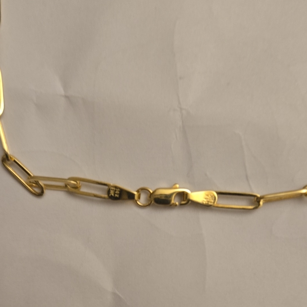 Elegant Gold Chain Necklace - Picture 3 of 5